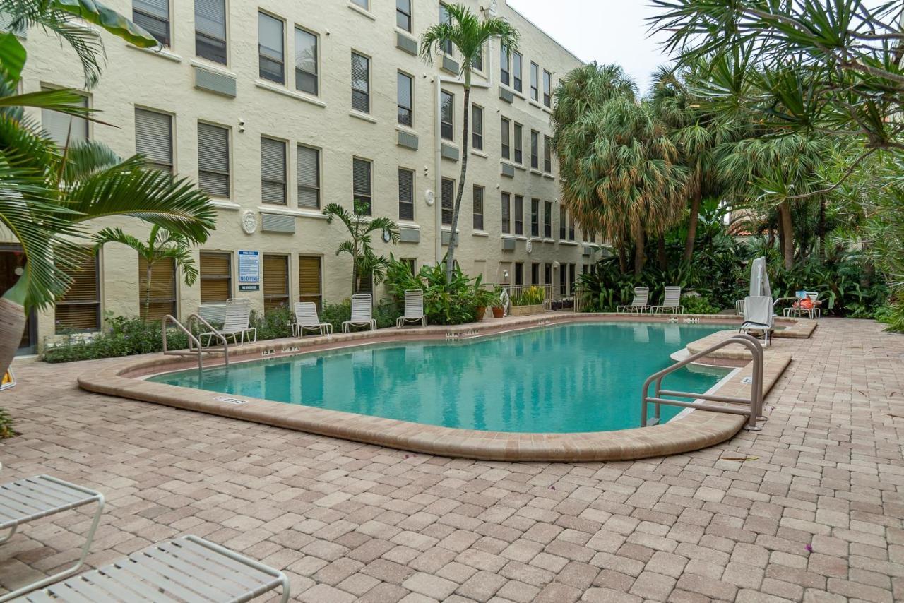 Palm Beach Island Condominiums Bagian luar foto