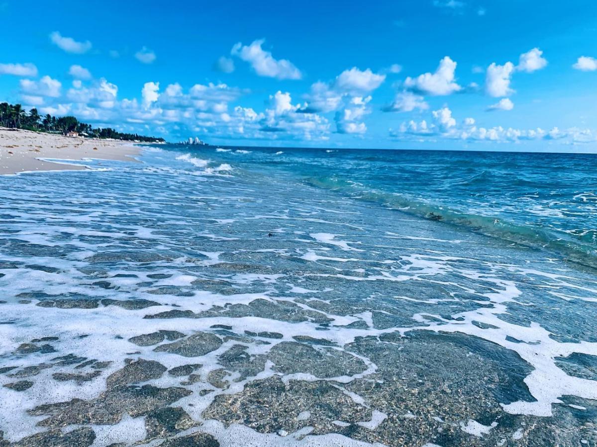 Palm Beach Island Condominiums Bagian luar foto