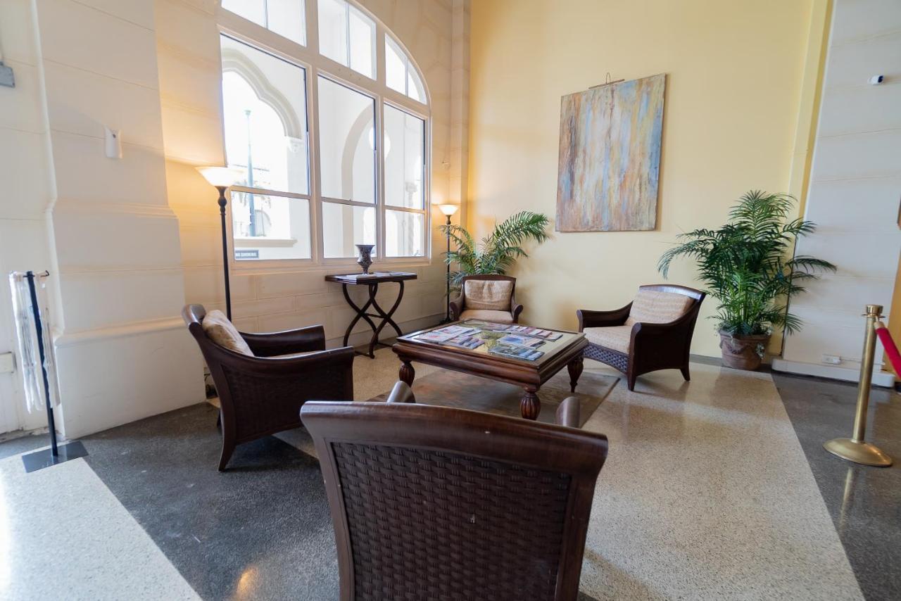 Palm Beach Island Condominiums Bagian luar foto