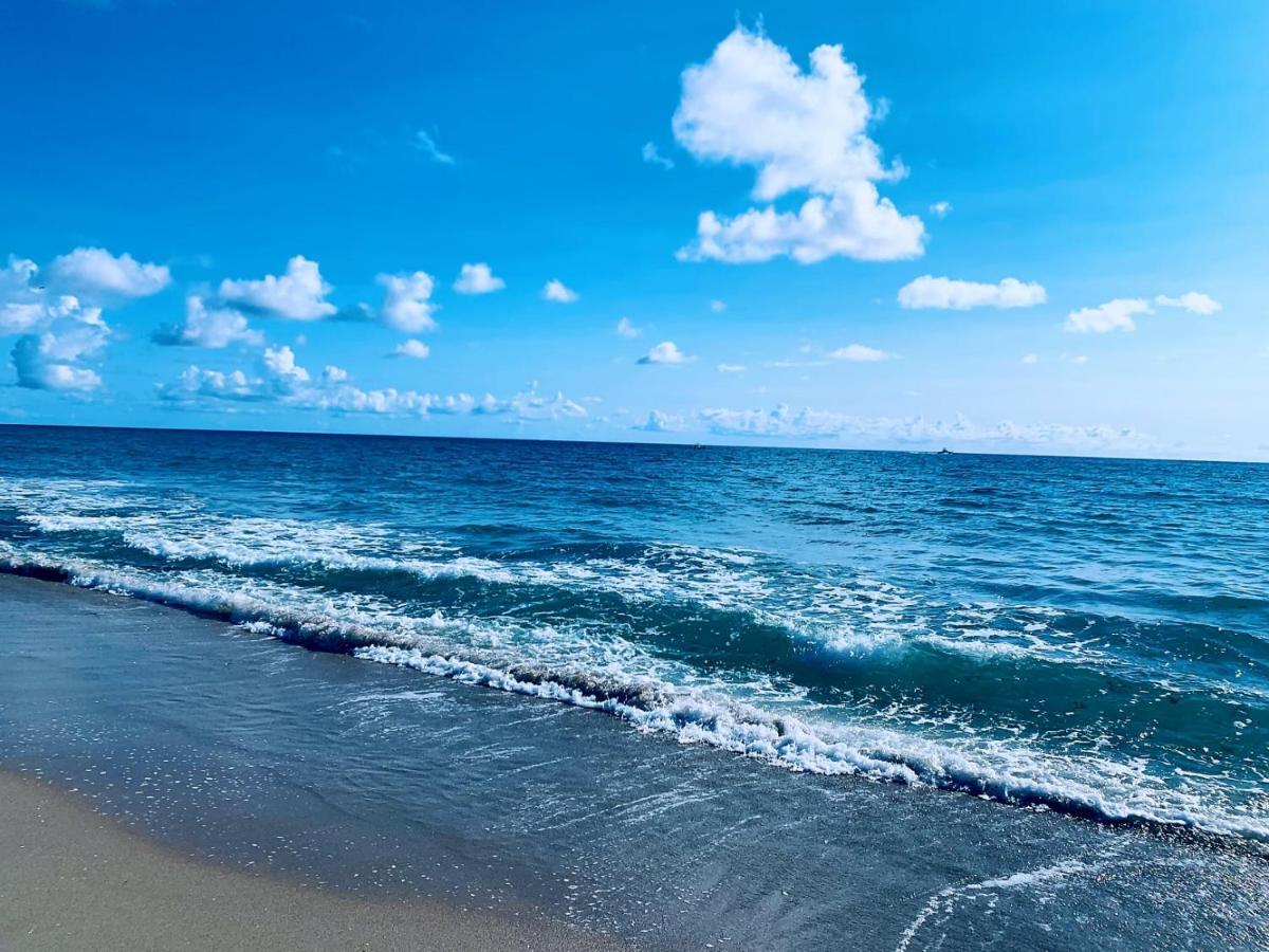 Palm Beach Island Condominiums Bagian luar foto