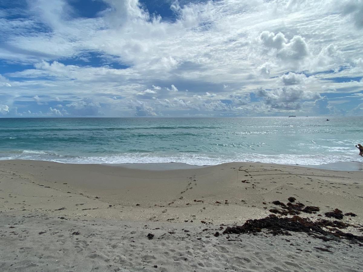 Palm Beach Island Condominiums Bagian luar foto