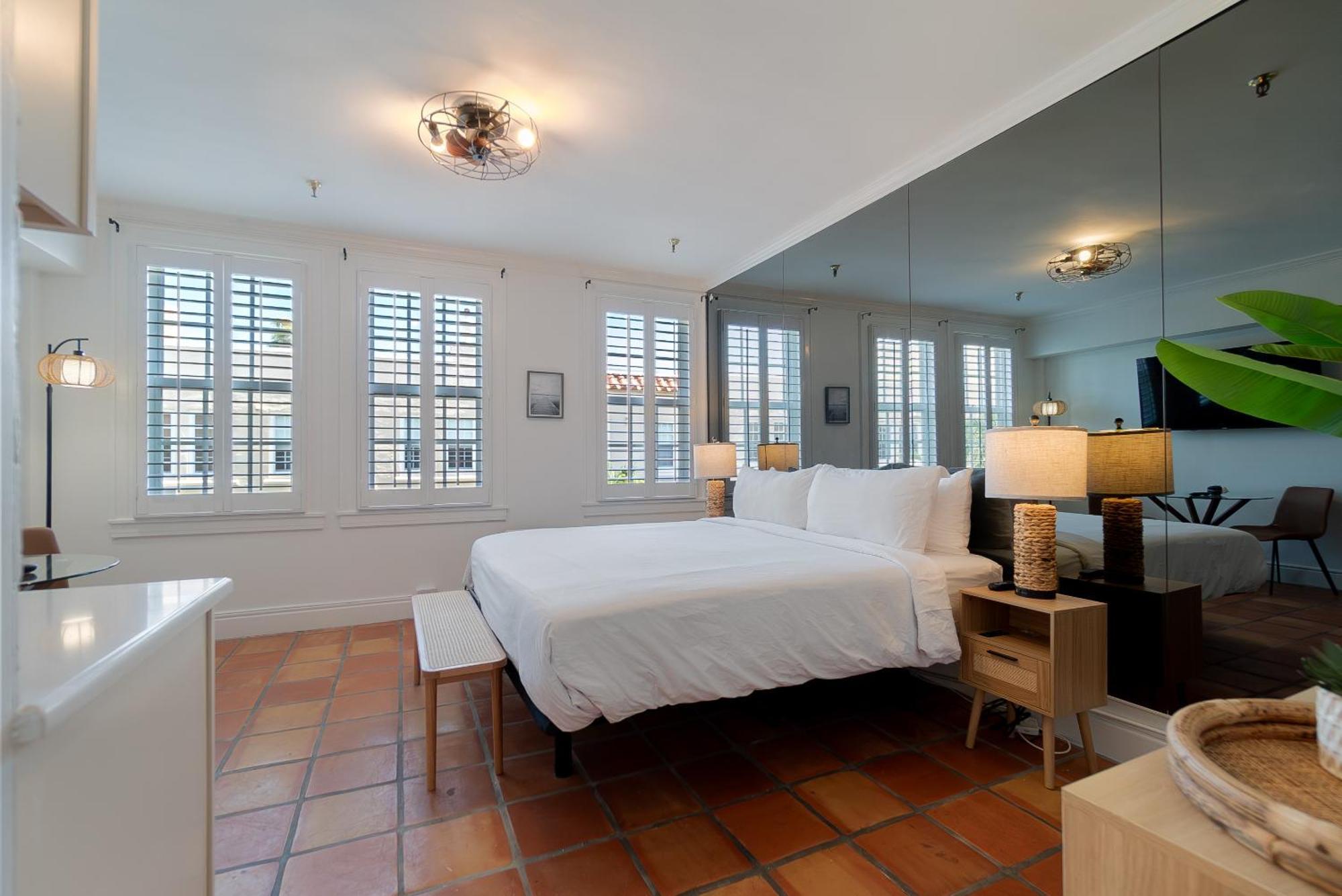 Palm Beach Island Condominiums Bagian luar foto